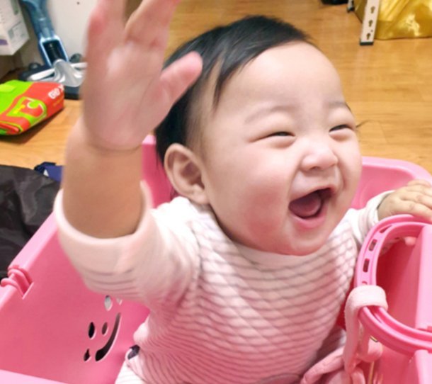 발로 밟아 췌장 절단됐는데 "몰랐다"…국민 공분 산 '정인이' 양부 출소 | 인스티즈