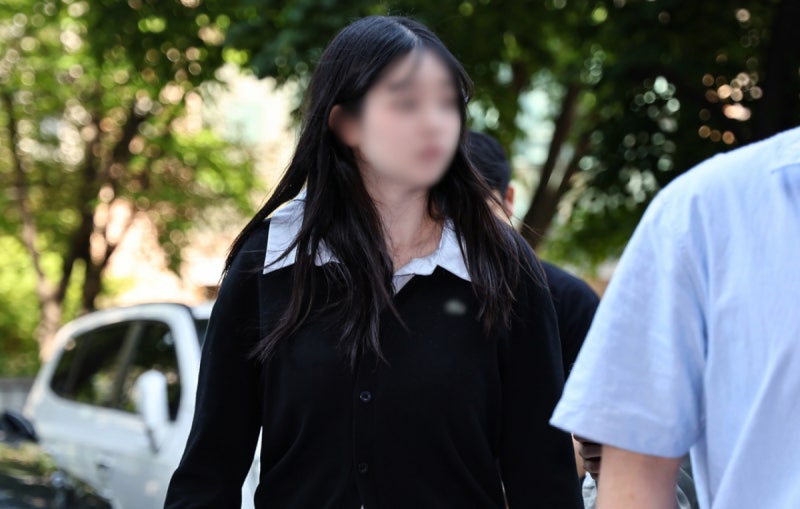 '모텔 출산 후 살해 혐의' 20대 친모 영장실질심사…'묵묵부답' | 인스티즈