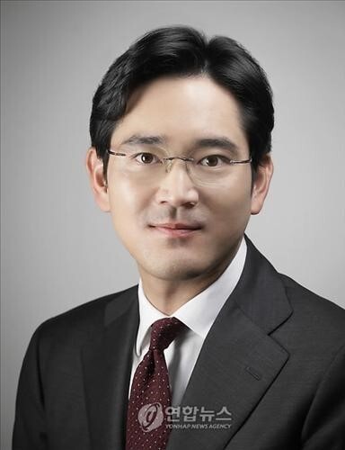 여자 호적 메이트가 14살 연상의 이재용, 정용진과 결혼한다고 한다면 찬성할지 반대할지 투표하는 달글 | 인스티즈