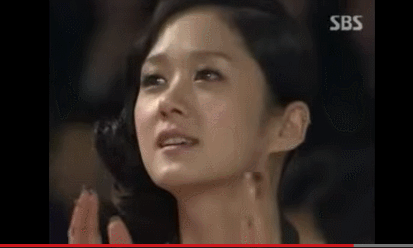 드라마 시상식 아이돌축하공연때 노래 시작부터끝까지 반응해주는 배우.gif | 인스티즈