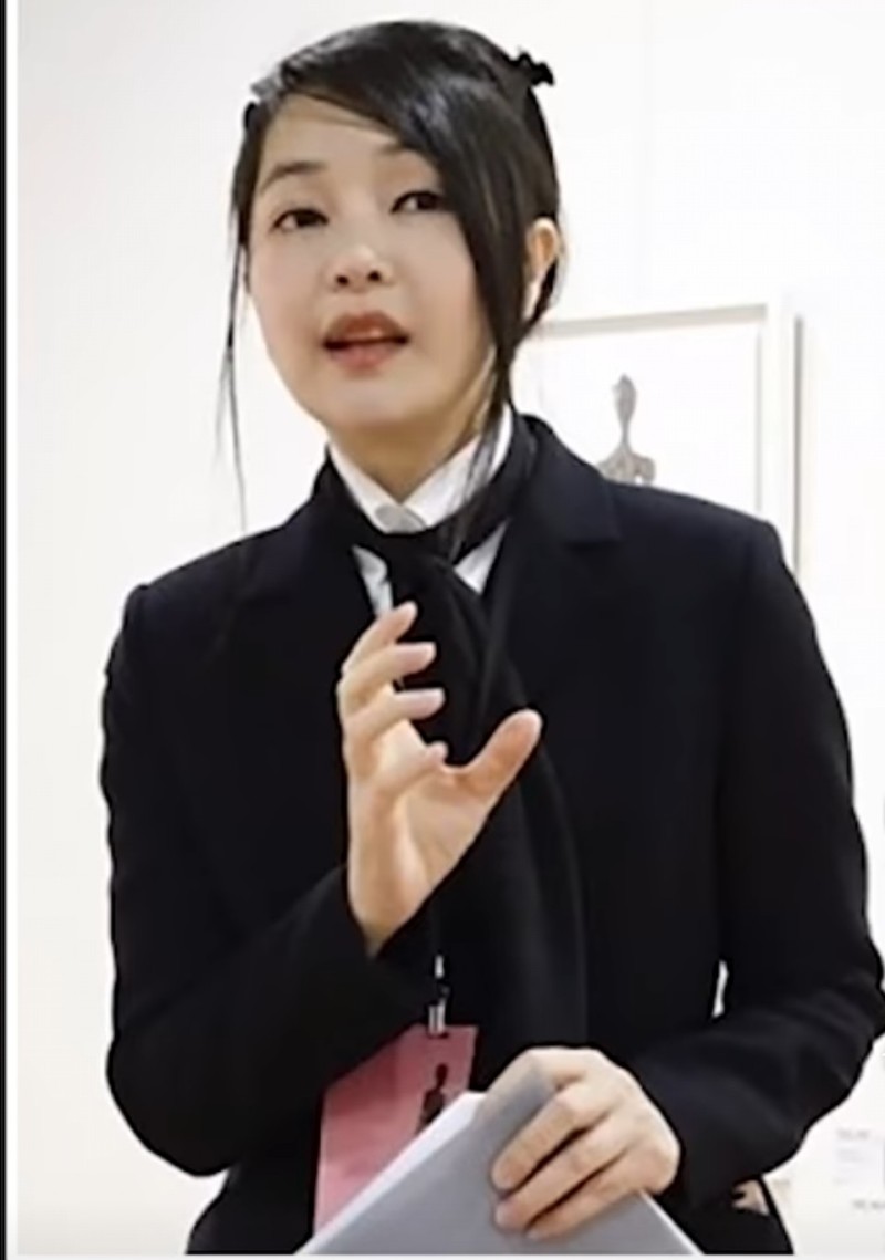사람은 진짜 나이와 직위에 맞게 입어야함 ㅈㅇ 김건희 강경화장관 | 인스티즈