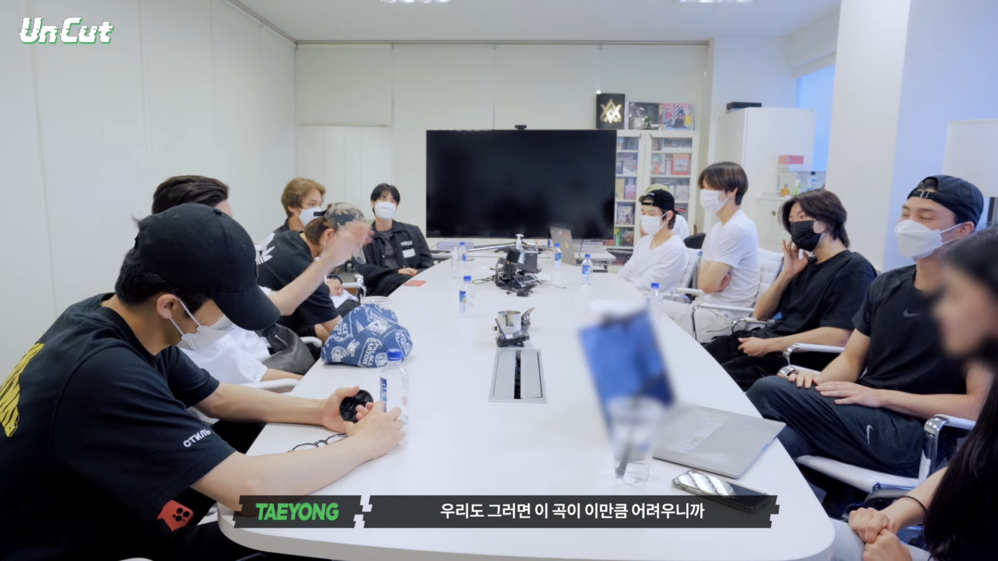 sticker 데모곡 듣고 표정관리 실패해버린 nct127 | 인스티즈