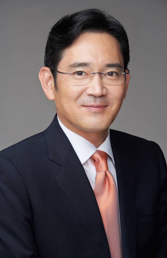 이재용 젊었을 때 얼굴 안 남은거 너무 신기해 | 인스티즈