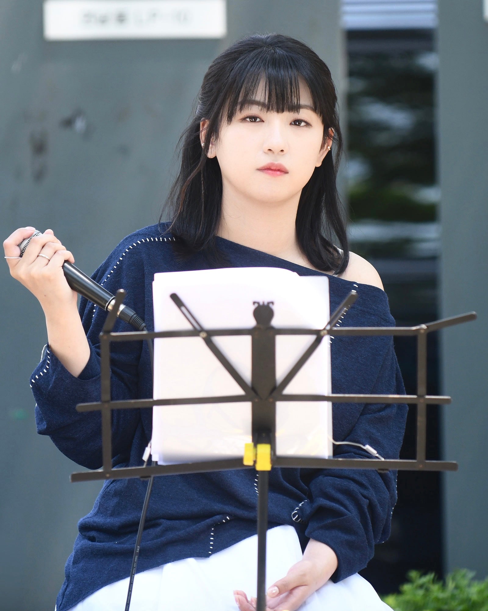 155cm 여돌 번쩍 안아올려주는 176cm 여돌.gif | 인스티즈