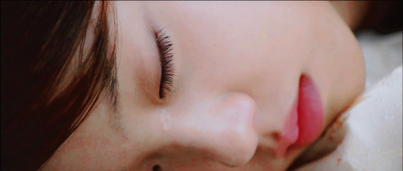 공유 여동생으로 나온 드라마에서 별 대사 없이 화면 장악한 김소현.jpgif | 인스티즈
