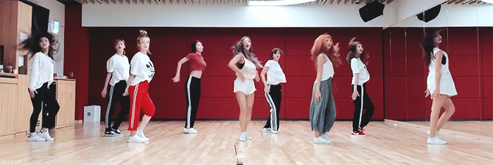 쾌감이 느껴지는 트와이스 신곡 DTNA 칼군무.gif | 인스티즈
