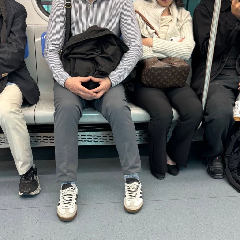 스레드에 올라온 지하철 밀착남.jpg | 인스티즈