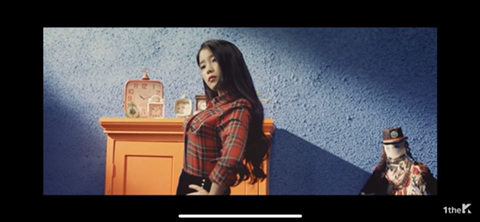 본인을 향한 성적대상화를 정면 돌파했는데도 로리타라고 욕먹은 아이유 스물셋 | 인스티즈