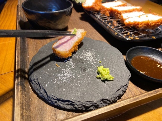아는 사람들은 아는, 돈까스 맛을 극대화 시키는 조합 | 인스티즈