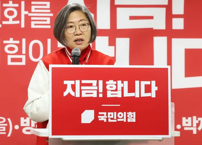 국민의힘 이수정 "스벅 가서 인증사진 찍어올리세요”…한기호 "보수 애국민들의 아지트” | 인스티즈
