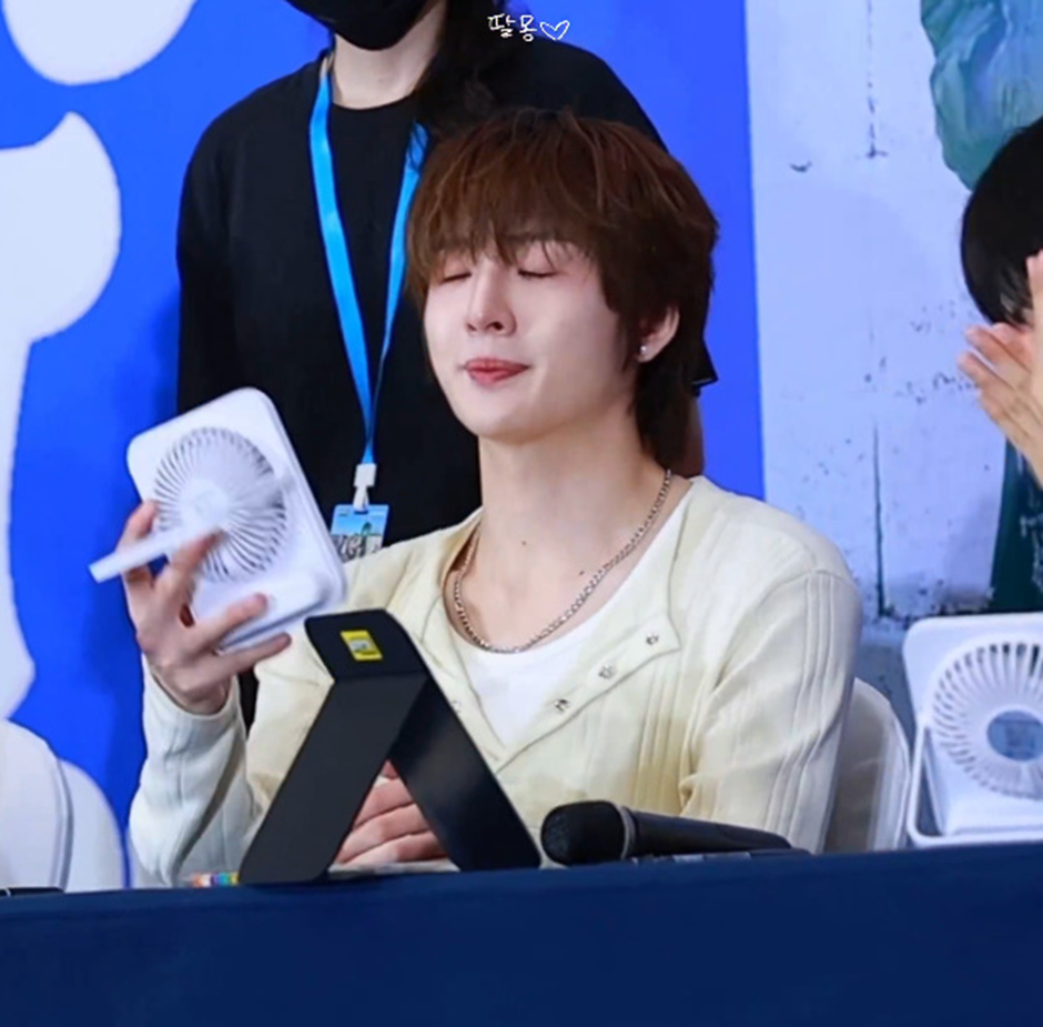 팬이 최애 두고 한눈 팔았을 때 최애의 행동.jpg | 인스티즈