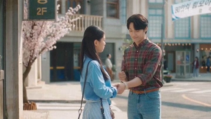 클리셰라 더 설레는 오월의 청춘.gif | 인스티즈