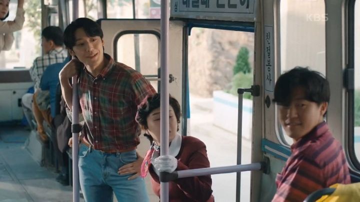 클리셰라 더 설레는 오월의 청춘.gif | 인스티즈