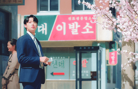 클리셰라 더 설레는 오월의 청춘.gif | 인스티즈