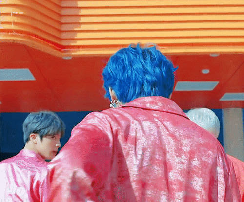 2019 방탄소년단 뷔 얼굴.jpgif | 인스티즈
