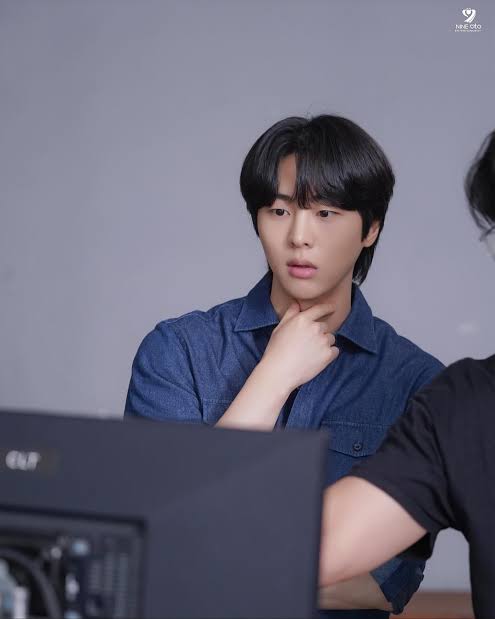 최근 방탄 진이랑 닮았다는 말 나오는 배우 | 인스티즈