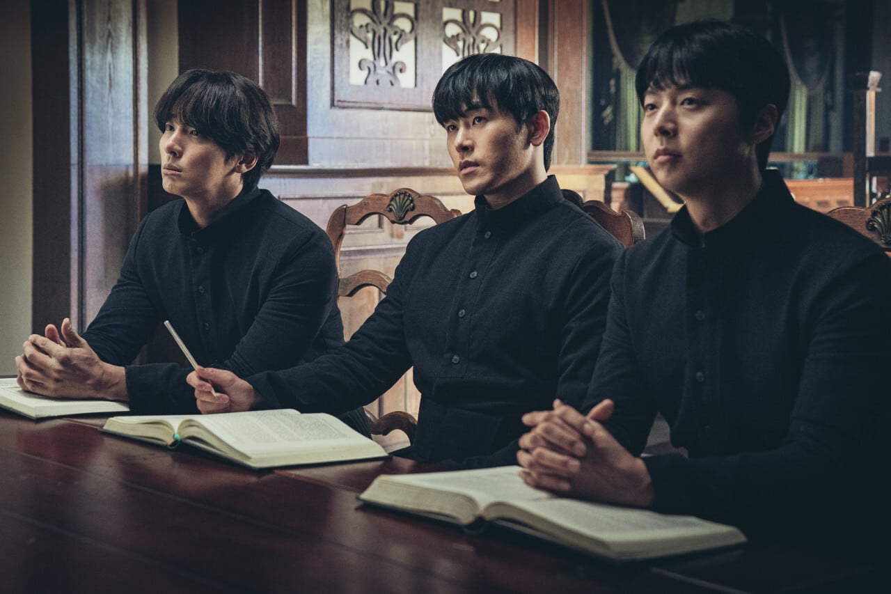 사극에서 남배우가 상투 머리 고증 안 지키면 찐으로 벌어지는 일.jpg | 인스티즈