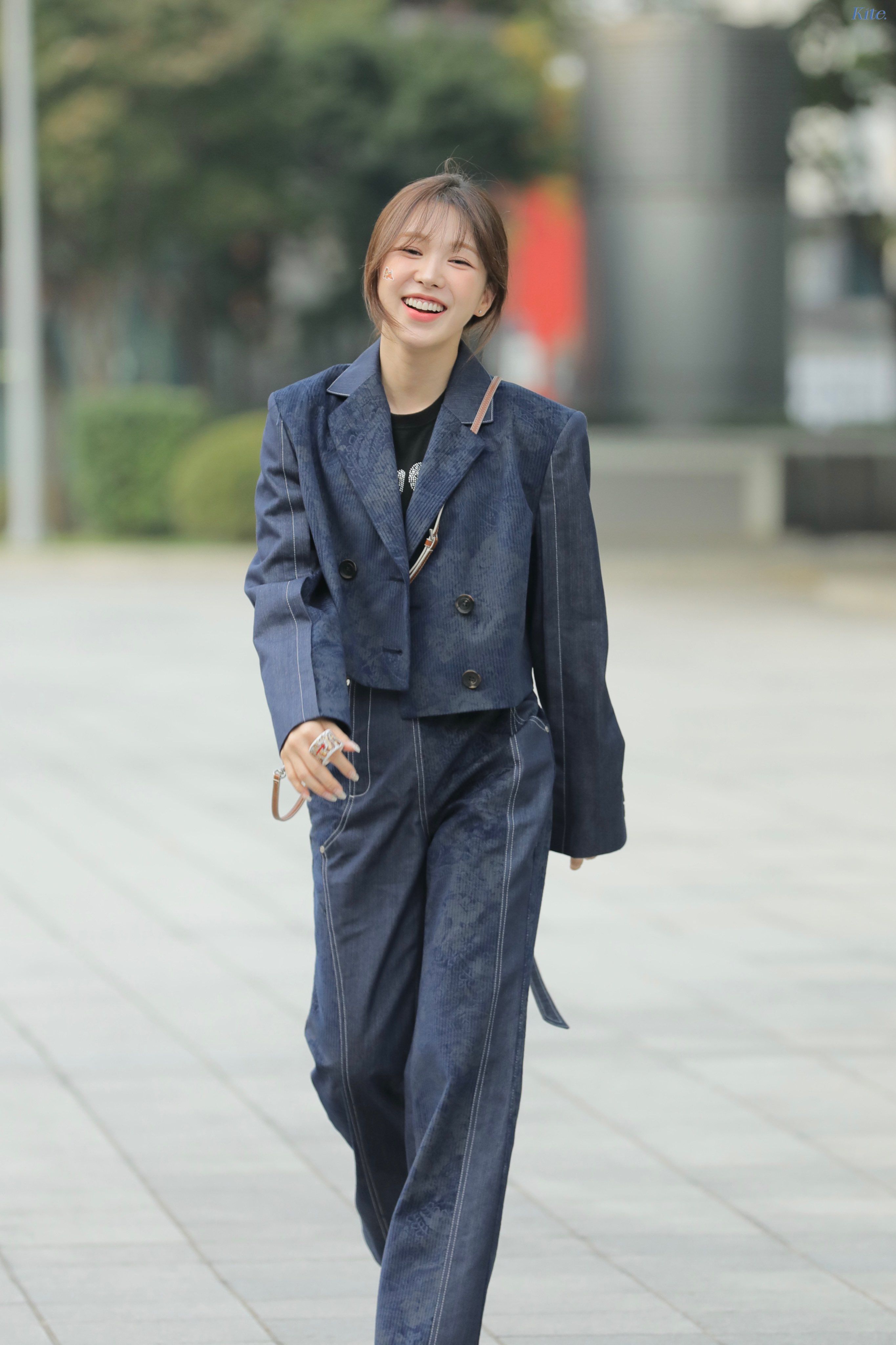 무슨 옷 입을지 모르겠으면 웬디 출근길 보면 됨 | 인스티즈