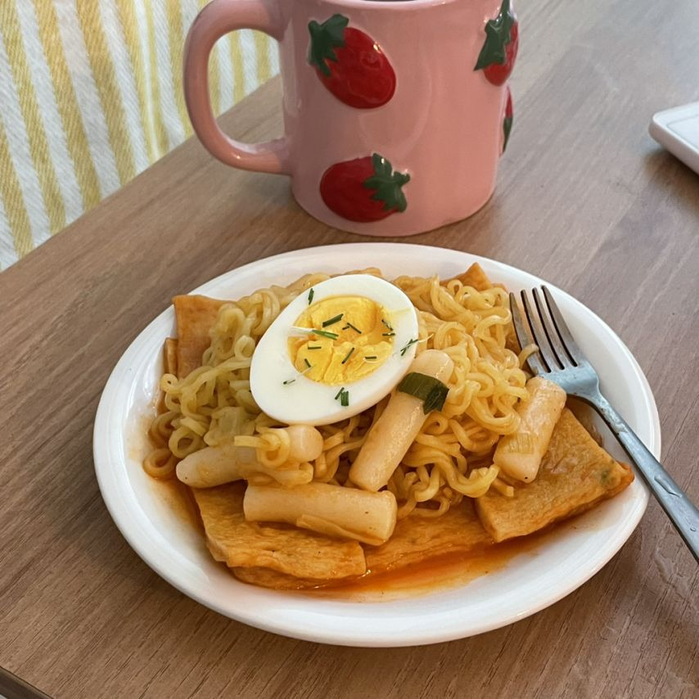 직접 기른 대파로 만든 떡볶이 | 인스티즈