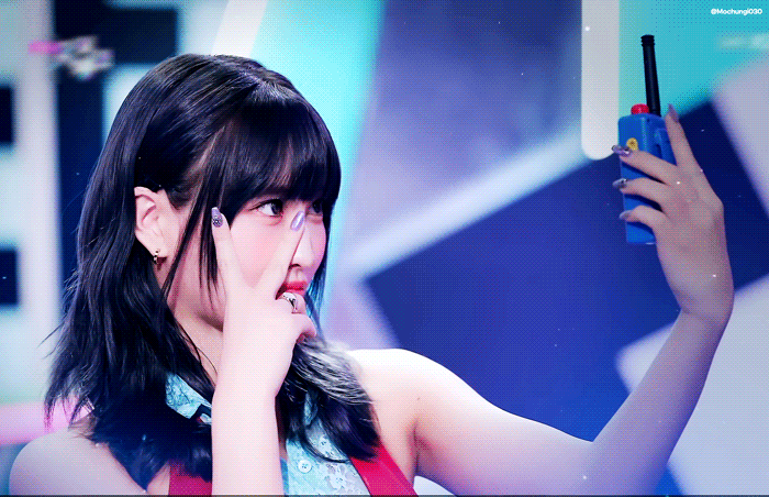 y2k패션으로 첫 무대한 트와이스.gif | 인스티즈