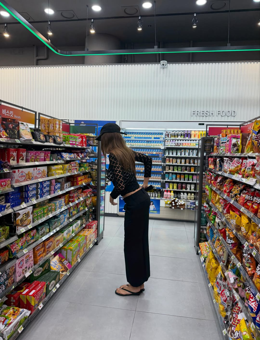 서울에서 찍은 사진 올린 헤일리 비버.jpg | 인스티즈