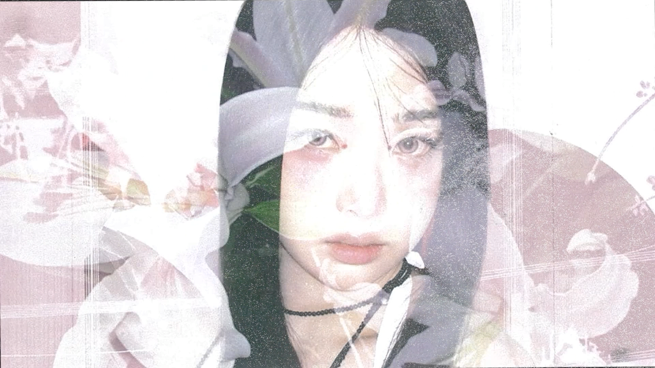 요즘 안 흔하다는 세계관 보유한 여돌.jpg | 인스티즈