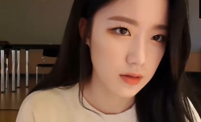 상습적으로 못생겼다고 하는 악플러를 본 슈화 반응 | 인스티즈