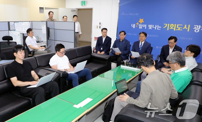 강기정 시장 "신세계 광주 사업 스벅 논란과 별개…계획대로 추진" | 인스티즈