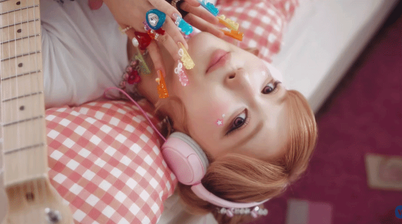 최예나 락스타 버전이라는 가수.gif | 인스티즈