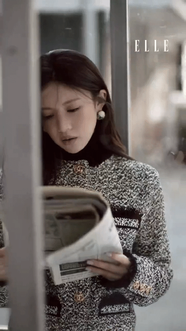 고윤정 엘르 'Into The Blue Hour' 필름.gif | 인스티즈