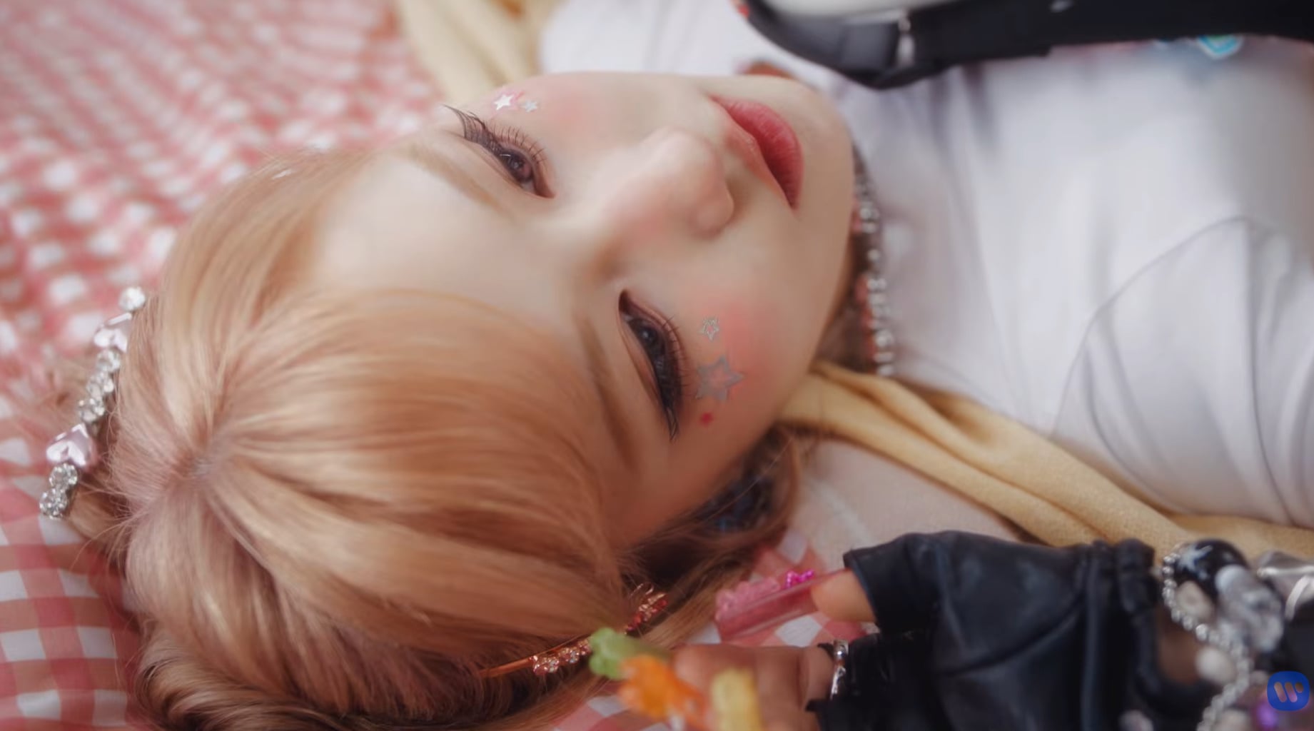 최예나 락스타 버전이라는 가수.gif | 인스티즈