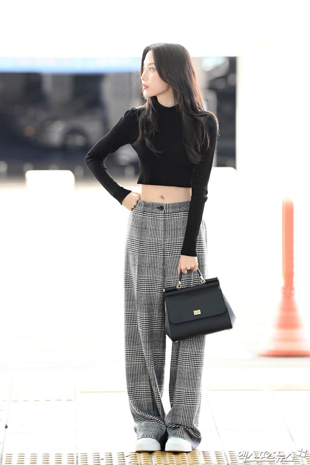 오늘자 문가영 출국(돌체앤가바나쇼 밀라노 패션위크 참석) | 인스티즈
