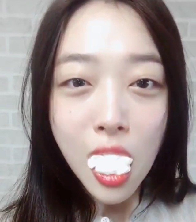 설리엄마보다 설리를 잘 안다는 설리 옛날팬이 한 소름돋던 예언들 ㅎㄷㄷㄷ | 인스티즈