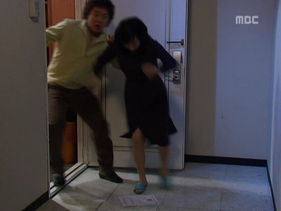 [거침없이하이킥] 순재 인감도장 들고 도주한 범이ㅋㅋㅋㅋㅋㅋㅋ.jpg | 인스티즈