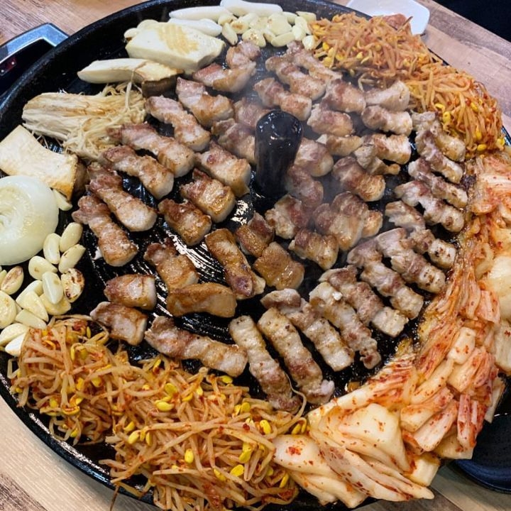 솥뚜껑 삼겹살 | 인스티즈