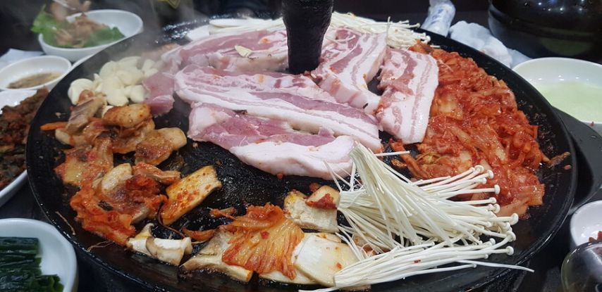 솥뚜껑 삼겹살 | 인스티즈