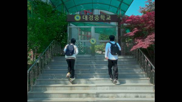 커버곡 가져오랬더니 뮤직비디오를 찍어온 남돌.jpg | 인스티즈