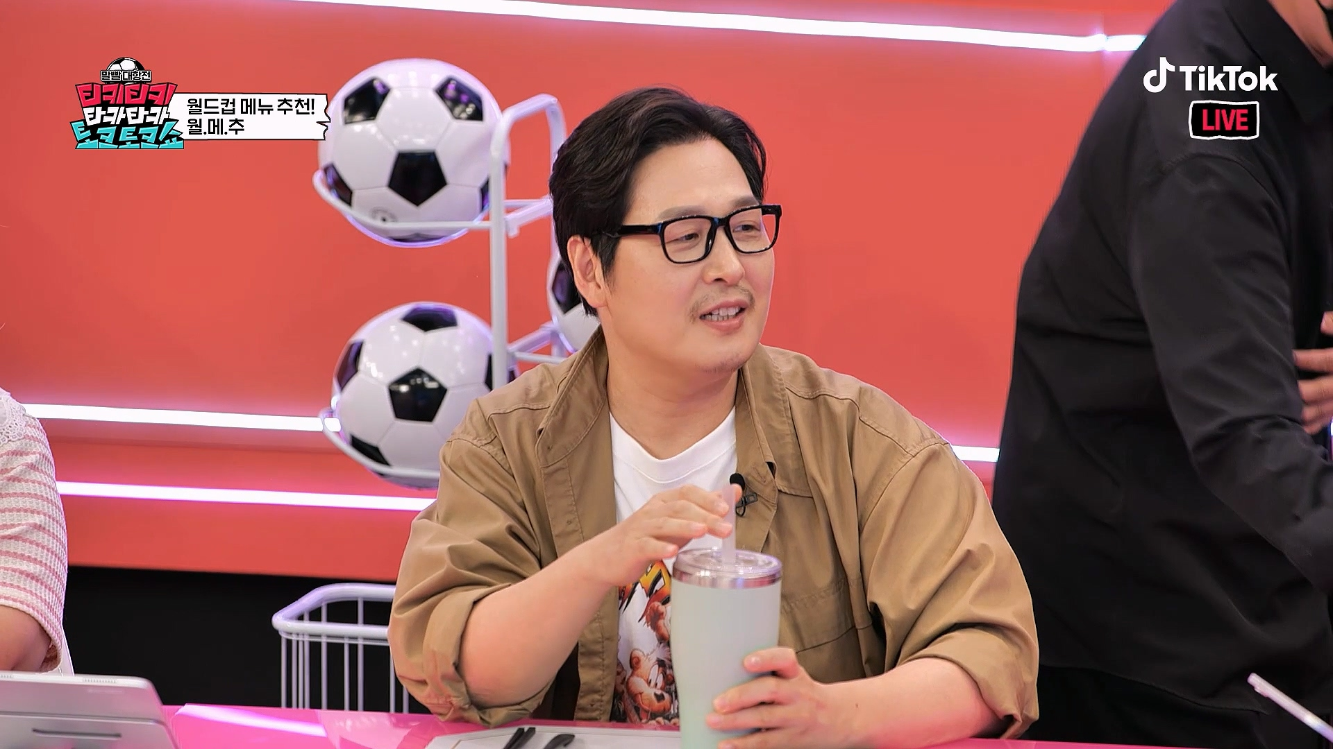 마계 요리 전문가 김풍이 새로 가져온 요리...jpg | 인스티즈
