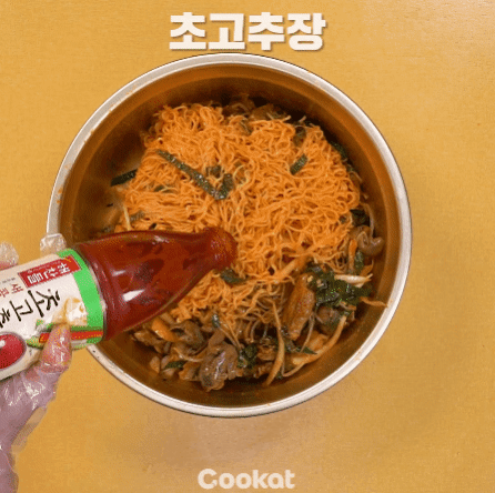 업계 직원 피셜 제일 맛있는 비빔면.gif | 인스티즈