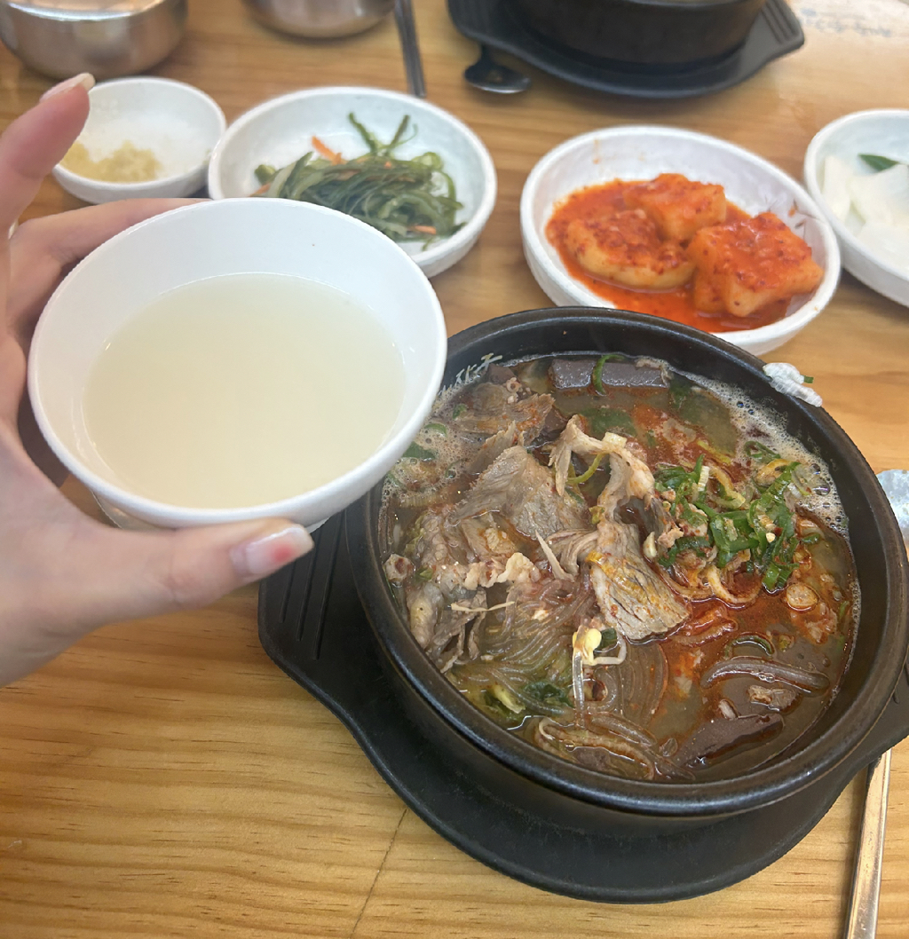 마시고 먹고 알콜중독자 돼지의 50장 꽉채운 먹부림 정산 | 인스티즈
