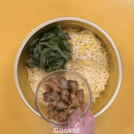 업계 직원 피셜 제일 맛있는 비빔면.gif | 인스티즈