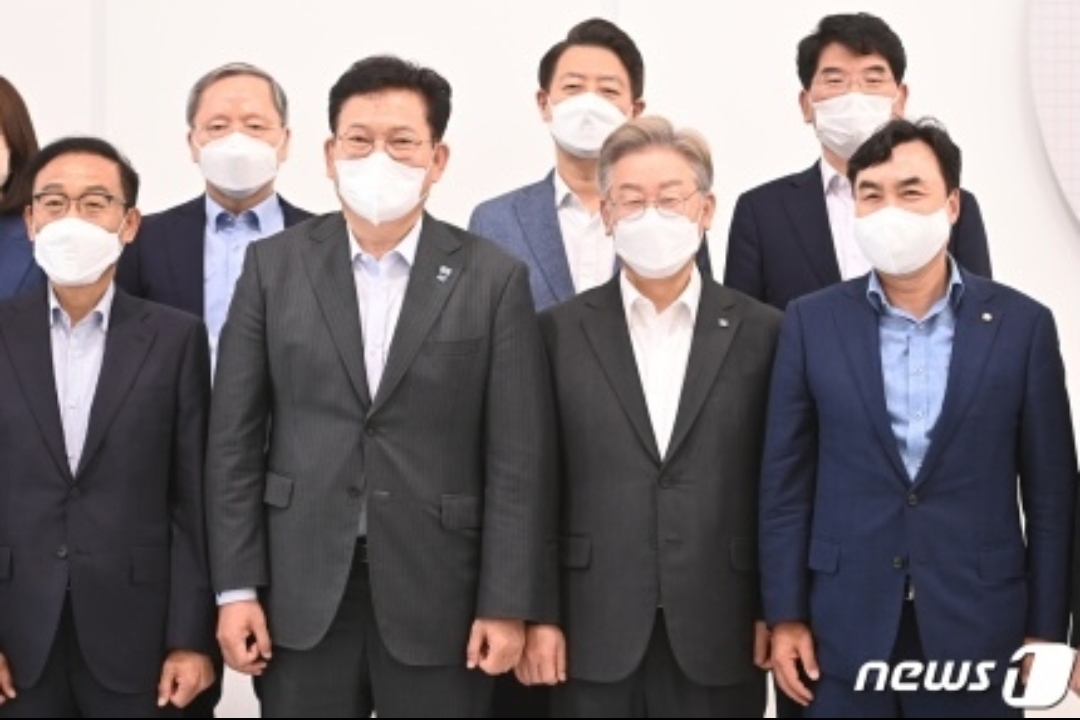 대선때 이재명이 송영길을 죽도록 패고 재떨이를 던지고 송영길 얼굴이 하얗게 됐다며???(아님) | 인스티즈