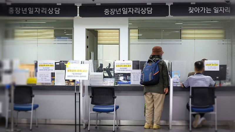 국민 전연령층 90% '정년연장' 찬성2030은 "청년고용 대책 선행돼야" | 인스티즈