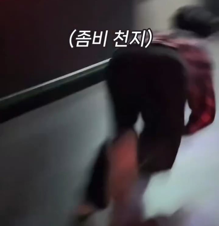 아는 사람끼리만 재밌는 거 하고있던 군체ver. 관객참여형 연극 | 인스티즈