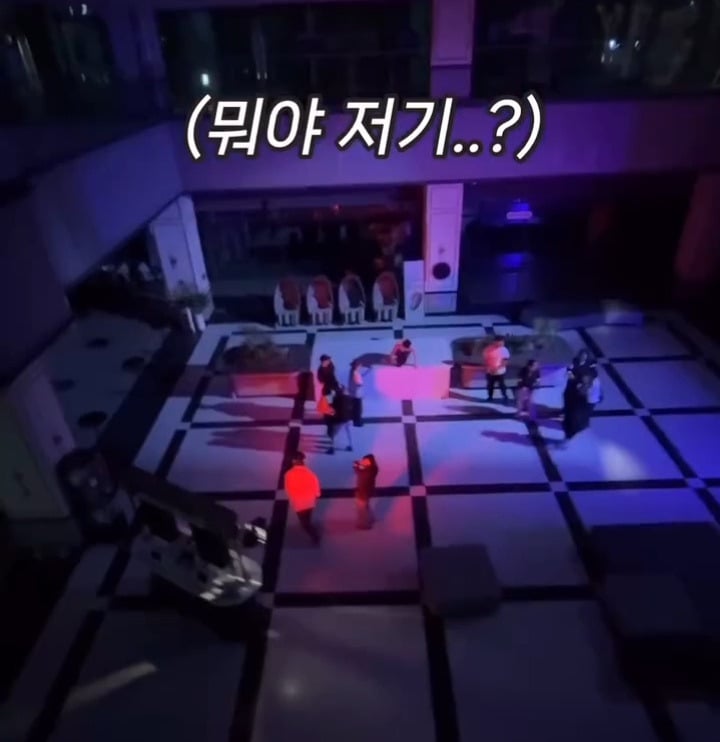 아는 사람끼리만 재밌는 거 하고있던 군체ver. 관객참여형 연극 | 인스티즈