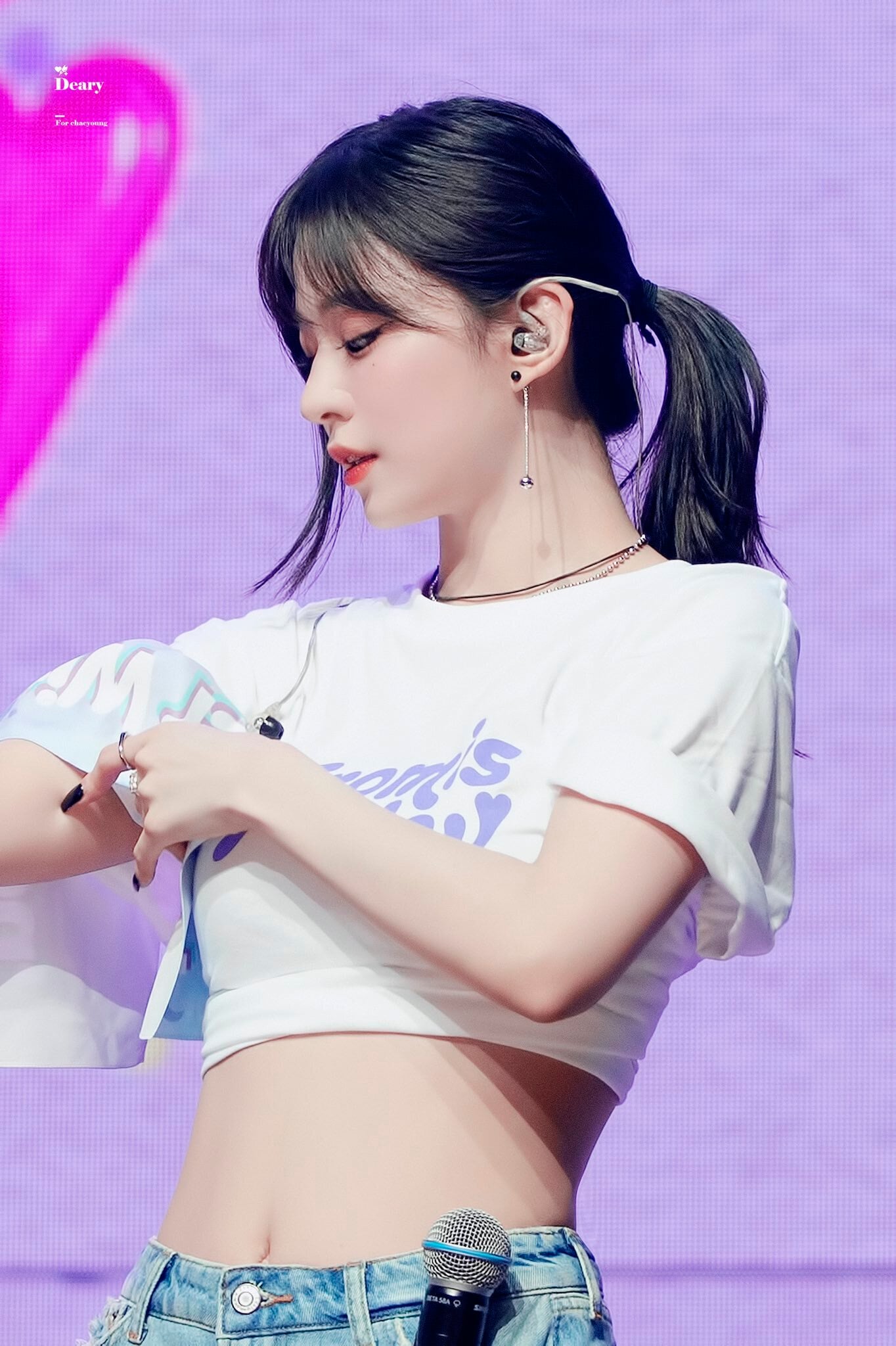 여자 손바닥 만한 프로미스나인 이채영 허리.jpgif | 인스티즈
