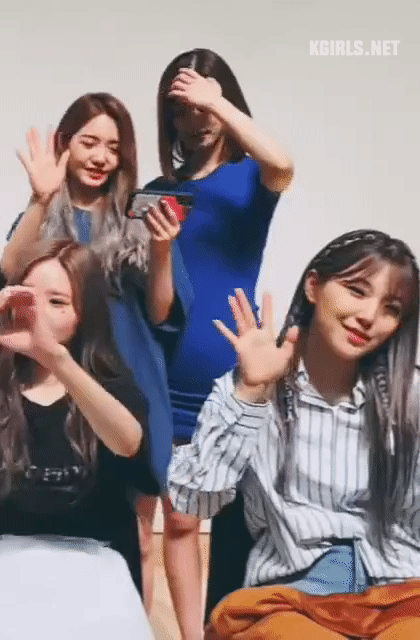 여자 손바닥 만한 프로미스나인 이채영 허리.jpgif | 인스티즈