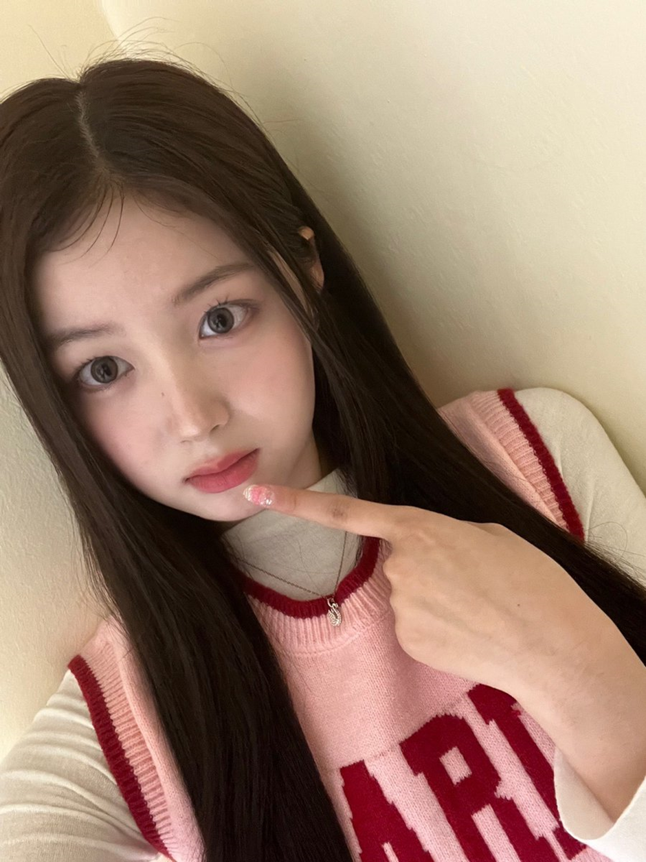 데뷔 후 처음 중단발한 09년생 여돌 근황…jpg | 인스티즈