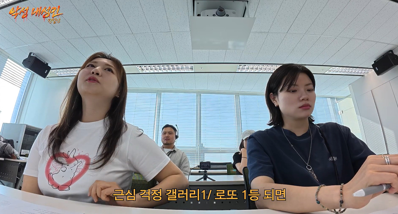어떤 인생을 살아왔는지 감도 안오는 60대 연예인 지망생 아저씨.jpg | 인스티즈