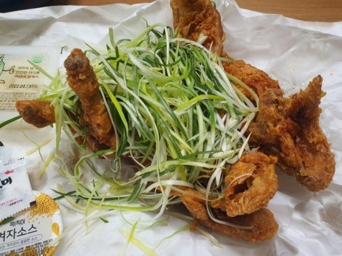 호불호 갈리는 한 마리 7천원짜리 치킨 | 인스티즈